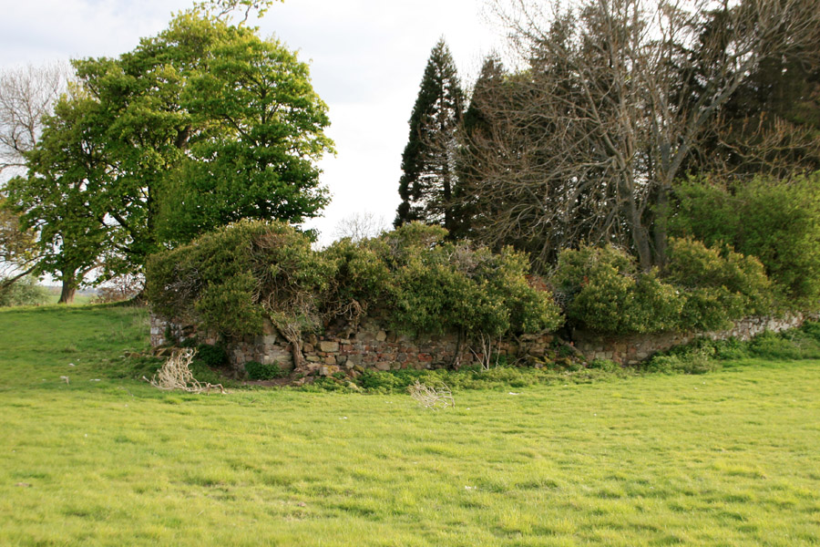 Edington Castle Castle in Chirnside, Berwickshire Stravaiging